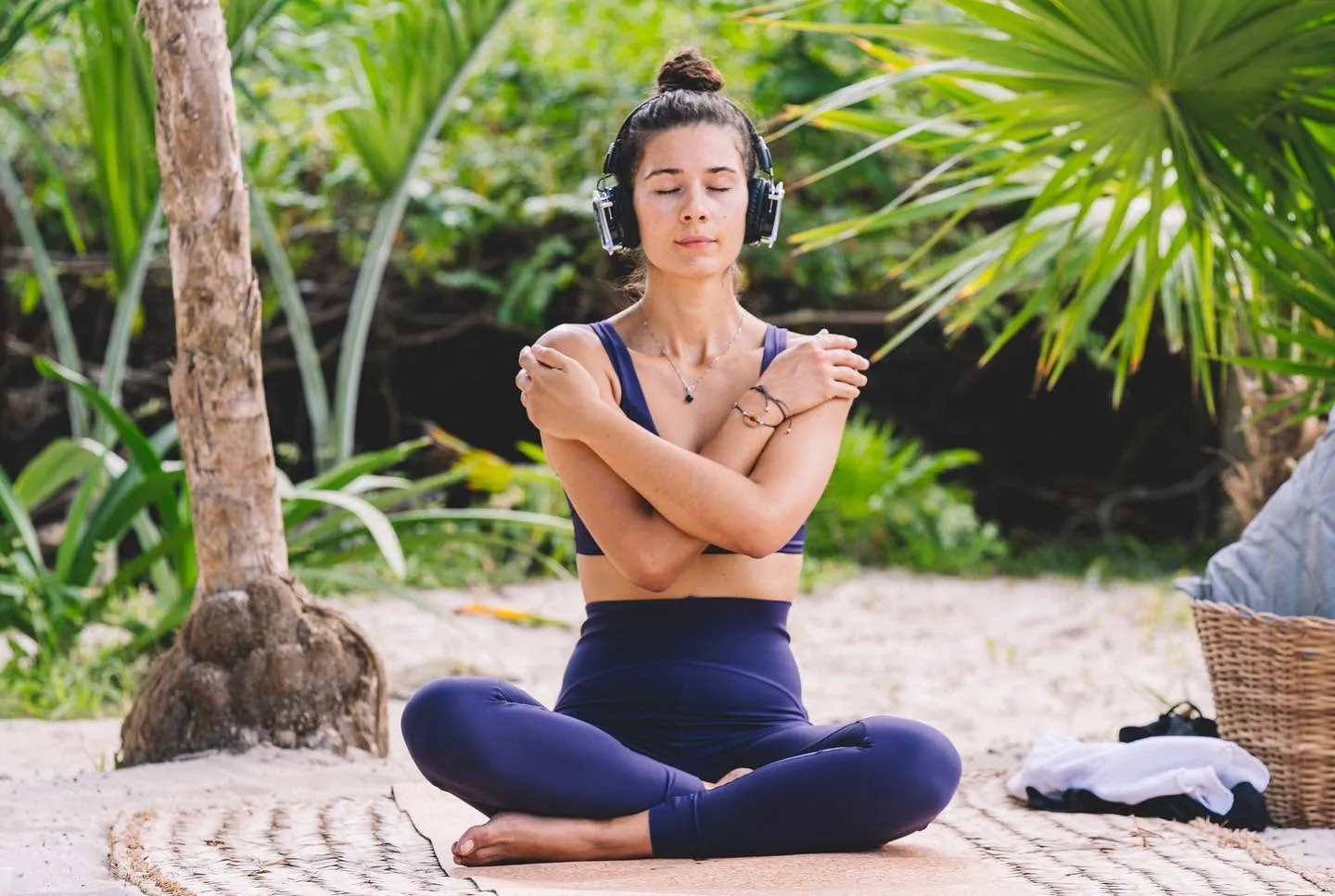 Yoga practice with Silentsystem wireless headphones